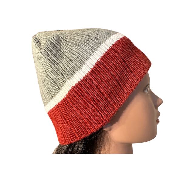 Alabama Football beanie with embroidered mascot and "A" - Picture 7 of 7